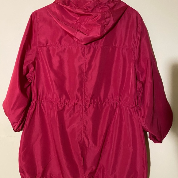 New red windbreaker jacket - Picture 4 of 4